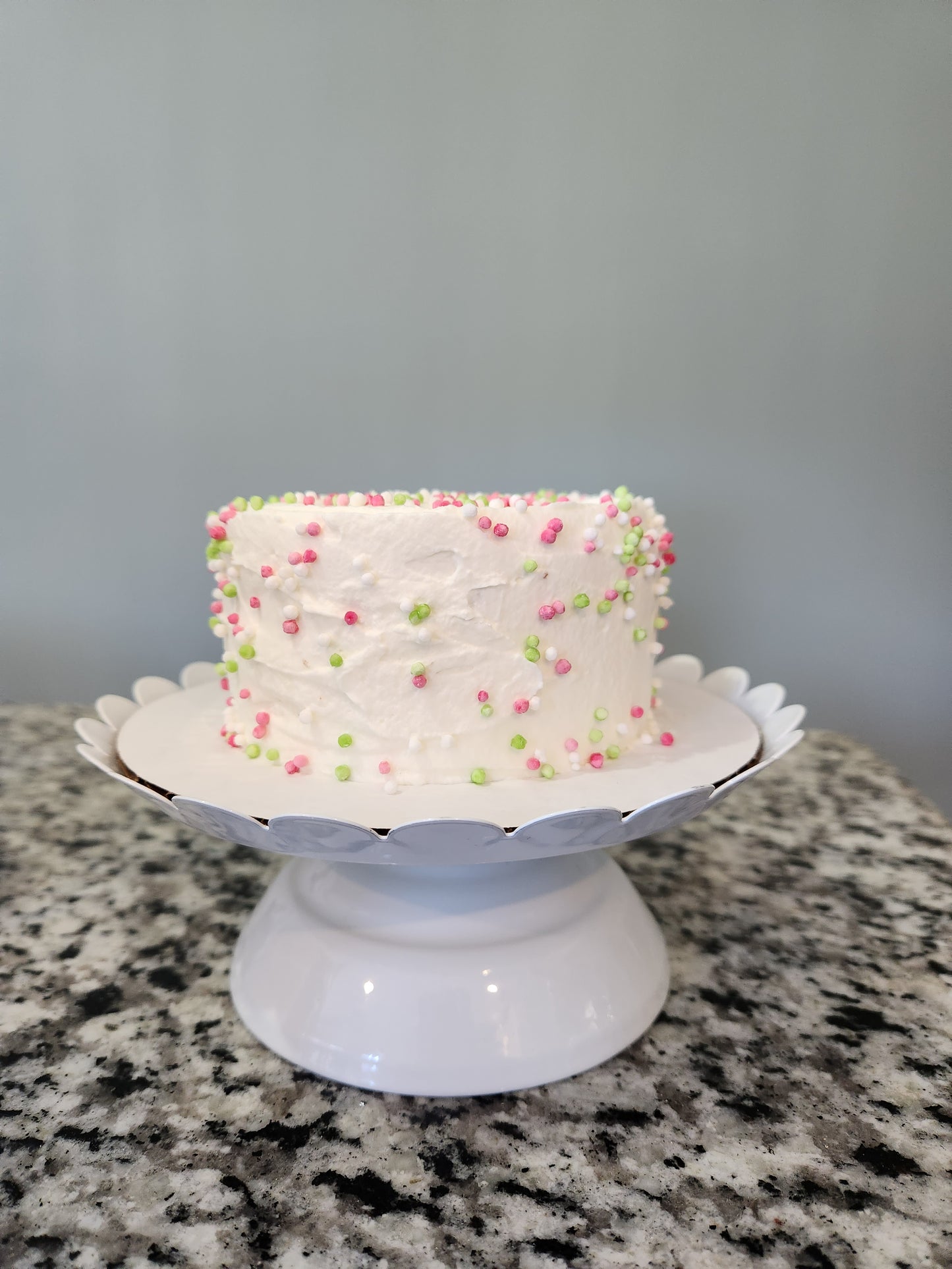 1-tier cake with cookie topper (pick-up or local delivery only)
